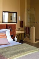 Tamodi Lodge and Stables