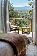 Tamodi Lodge and Stables