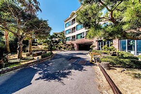 T Island Resort
