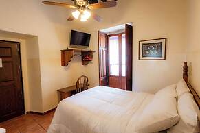 Hotel El Carmen - Morelia