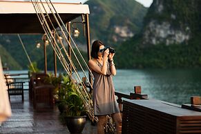Pelican Halong Cruise