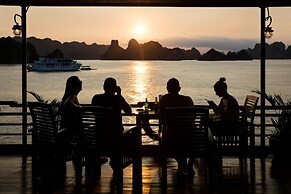 Pelican Halong Cruise
