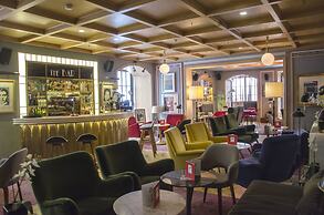 Browns Central Hotel