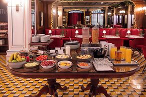 Browns Central Hotel