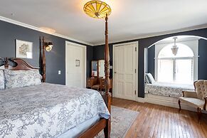 Chestnut Inn Bed and Breakfast