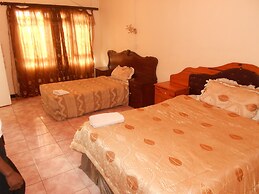 Wane Guest Lodge