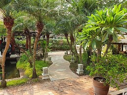 Tharaburi Resort Sukhothai