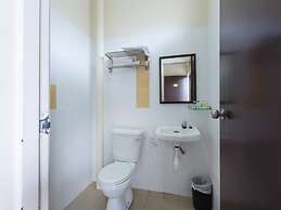 World Youth Hotel