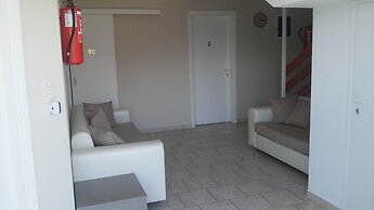 Dimitra Apartments