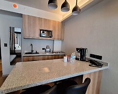 Hotel Block Suites