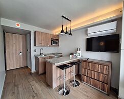 Hotel Block Suites