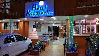 Hotel Riparbella