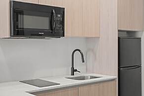 Home Inn and Suites Regina Airport