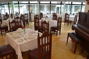 Miraflores Colon Hotel