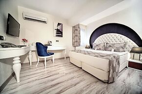 Demonti Otel