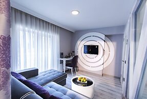 Demonti Otel