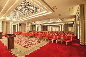 Demonti Otel
