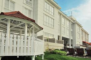 Hotel On The Rock