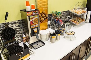 Hampton Inn & Suites by Hilton Regina East Gate