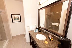 Hampton Inn & Suites by Hilton Regina East Gate