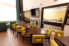 Hampton Inn & Suites by Hilton Regina East Gate
