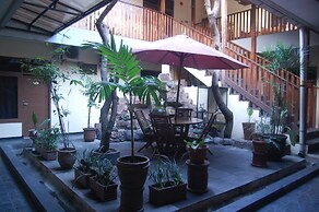 Sagan Huis Hotel