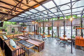The 1O1 Bandung Dago