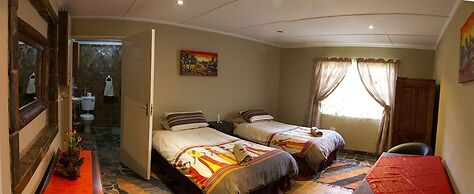 Emahlathini Guest Farm