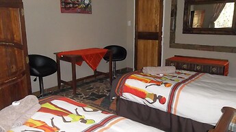 Emahlathini Guest Farm