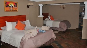 Emahlathini Guest Farm