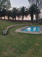 Emahlathini Guest Farm