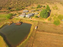 Emahlathini Guest Farm