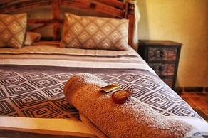 Emahlathini Guest Farm
