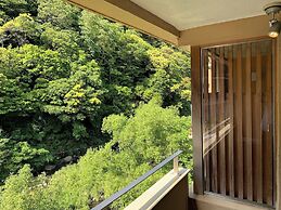 Hakone Pax Yoshino