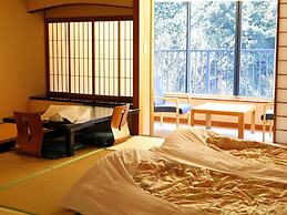 Hakone Pax Yoshino