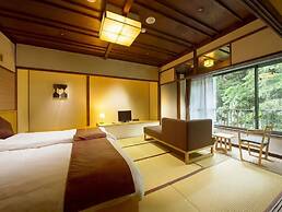 Hakone Pax Yoshino