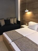 Maison Hotel