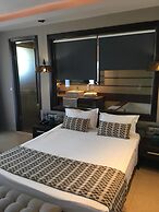 Maison Hotel