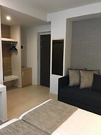 Maison Hotel