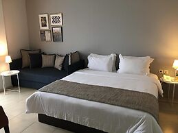 Maison Hotel