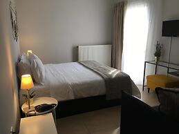 Maison Hotel