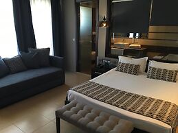 Maison Hotel