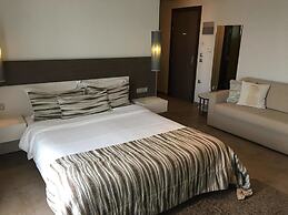 Maison Hotel