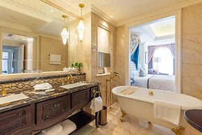 The Castle Hotel, a Luxury Collection Hotel, Dalian
