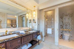 The Castle Hotel, a Luxury Collection Hotel, Dalian