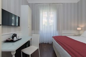 Star Vatican Rooms