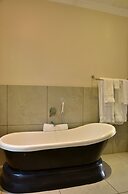 Inn & Out Plus Craighall