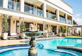 Inn & Out Plus Craighall