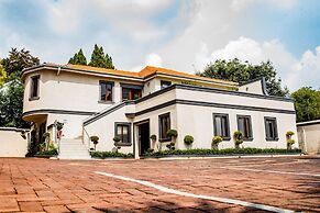 Inn & Out Plus Craighall