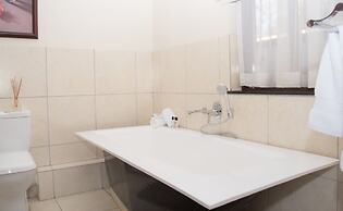 Inn & Out Plus Craighall